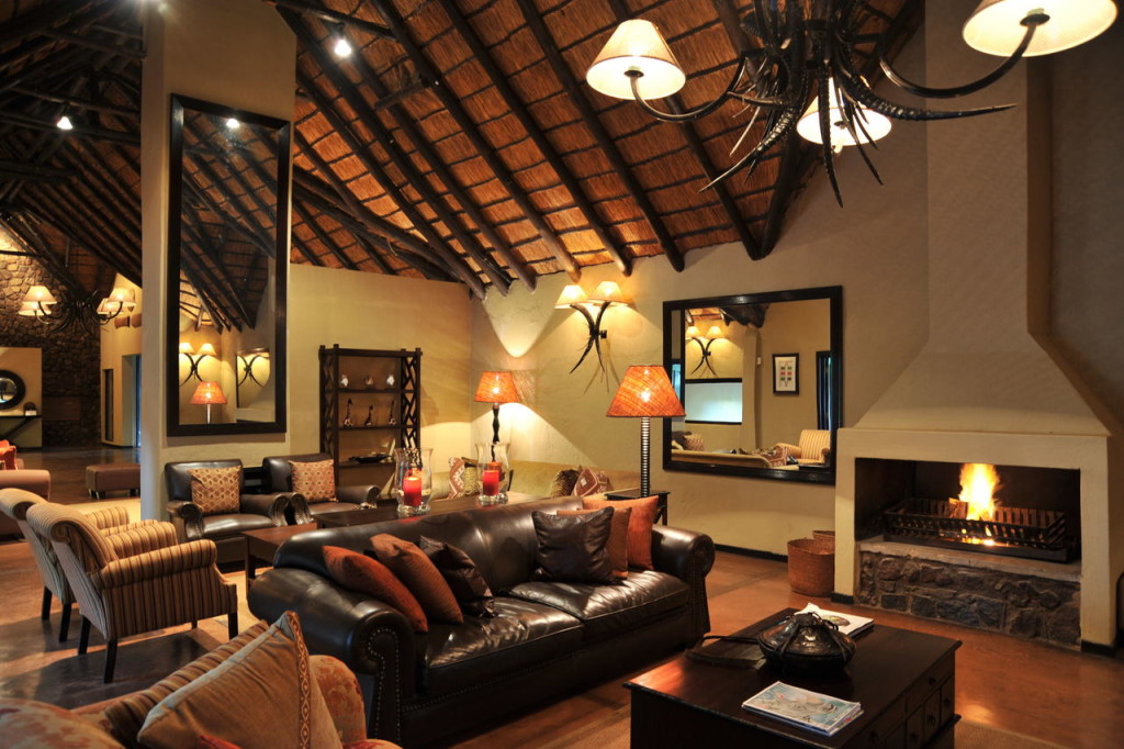 Mabula lounge and fireplace © Mabula Game Lodge