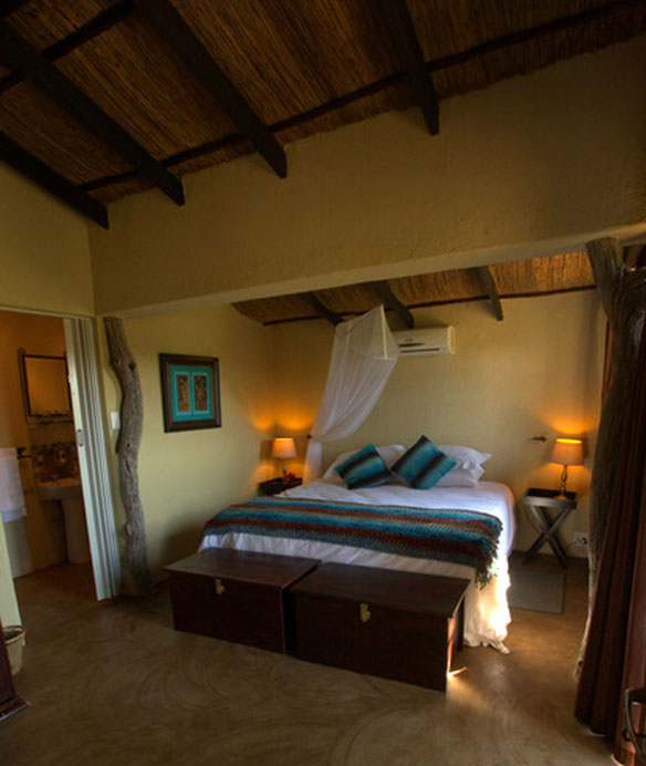 Room at Umkumbe Safari Lodge