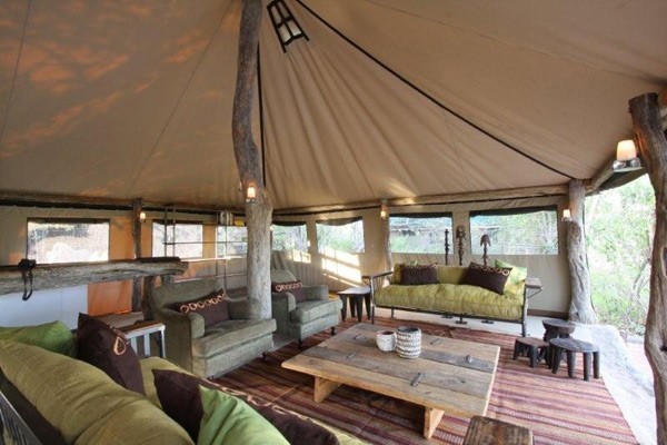 The lounge area at Sango Safari Camp