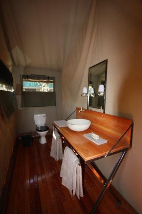 The en-suite at Sango. All tents have enclosed en-suite bucket showers. This is the bush after all!