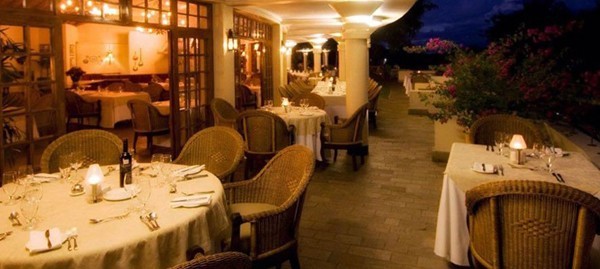 The dining area of Ilala Lodge at Victoria Falls