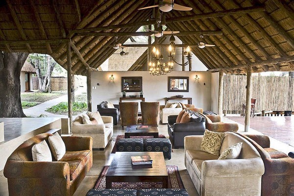 The lounge area at Simbavati River Lodge