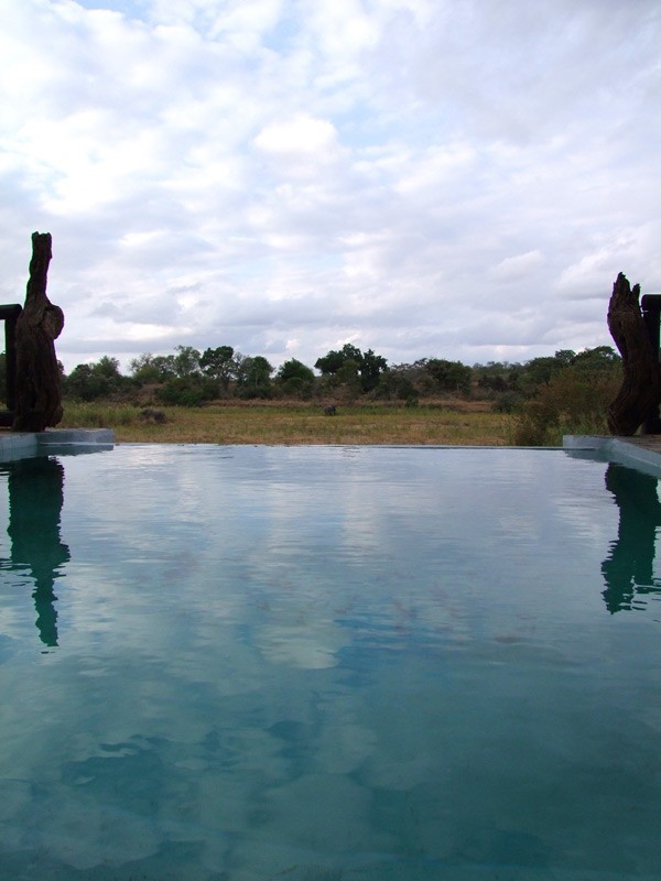 The pool at Umkumbe Safari Lodge