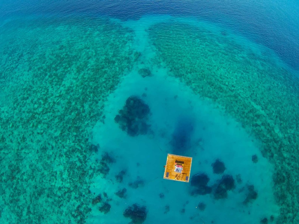 The underwater bedroom at Manta Resort © The Manta Resort