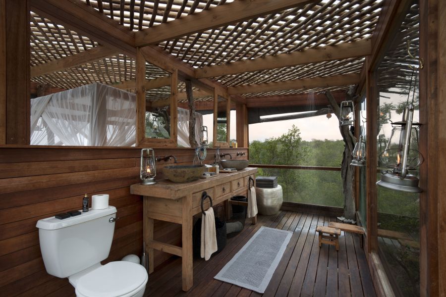 Kingston Treehouse Bathroom - Safari Treehouse Experiences