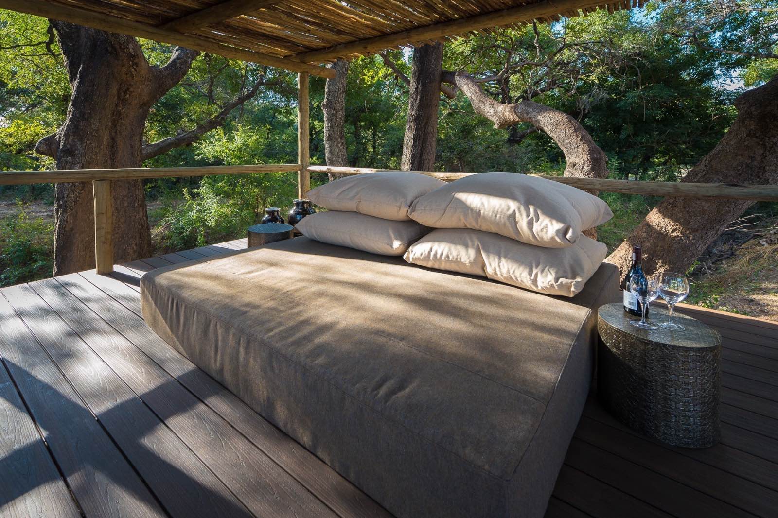 Incredible tree-house-style experience in this star bed at Chamilandu